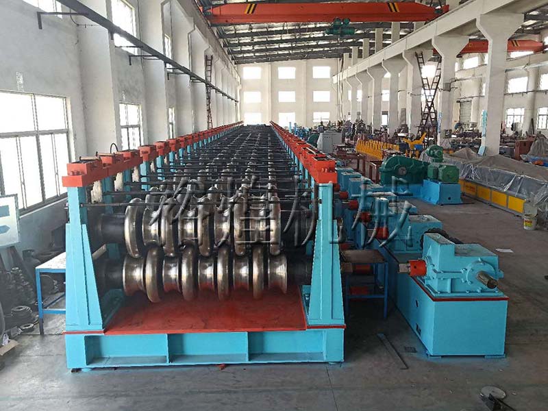 涵洞波紋板生產(chǎn)線價(jià)格 涵洞波紋板生產(chǎn)線價(jià)格